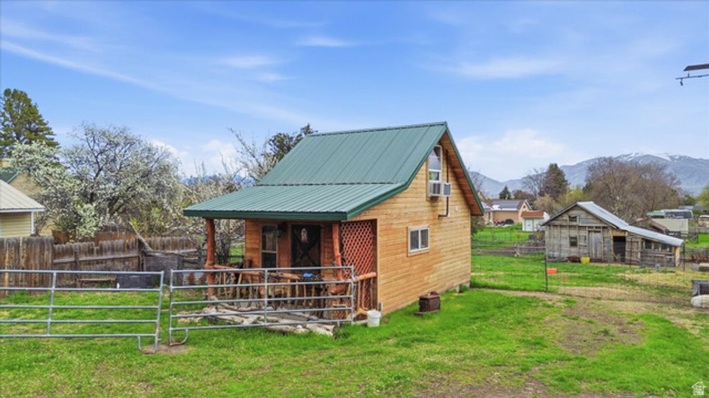 Image 24 of property listing at 18 E 300 S, Mendon, UT 84325