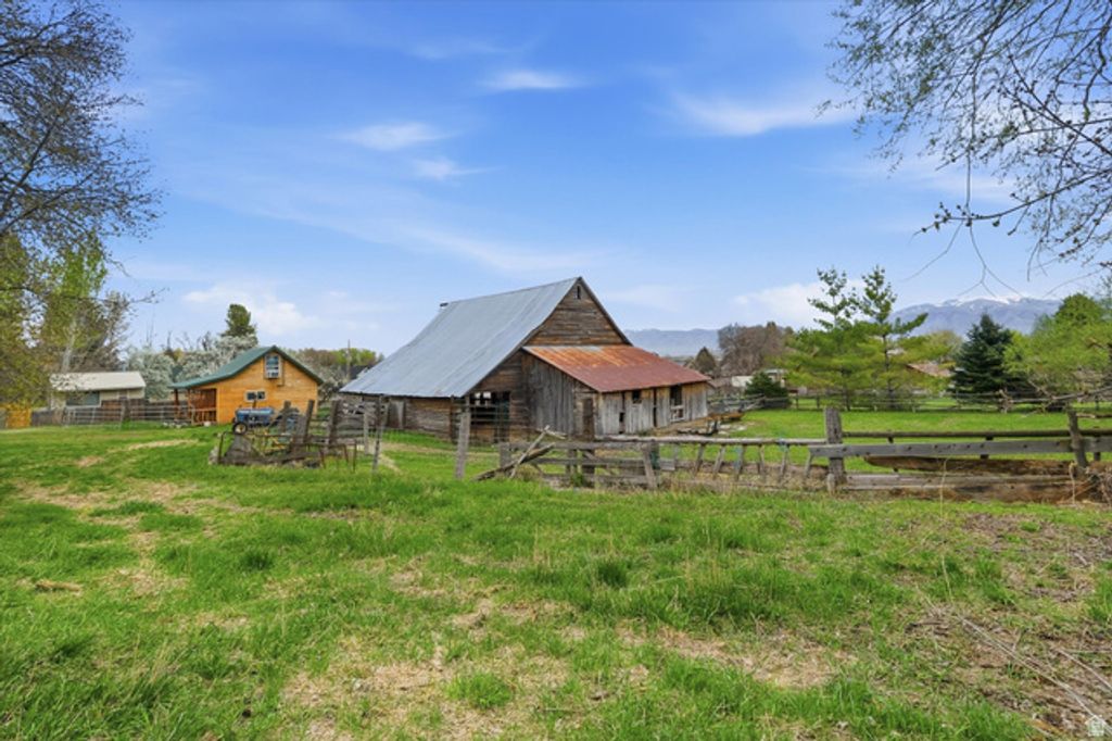 Image 35 of property listing at 18 E 300 S, Mendon, UT 84325