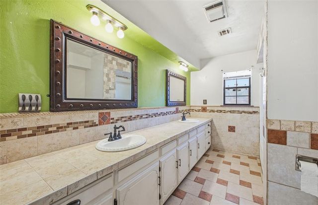 2140 Kimberlee Court, Norman, OK 73026