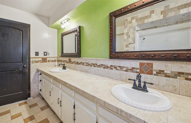 2140 Kimberlee Court, Norman, OK 73026