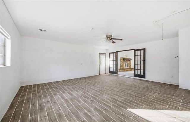 2140 Kimberlee Court, Norman, OK 73026