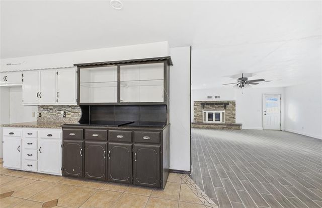 2140 Kimberlee Court, Norman, OK 73026