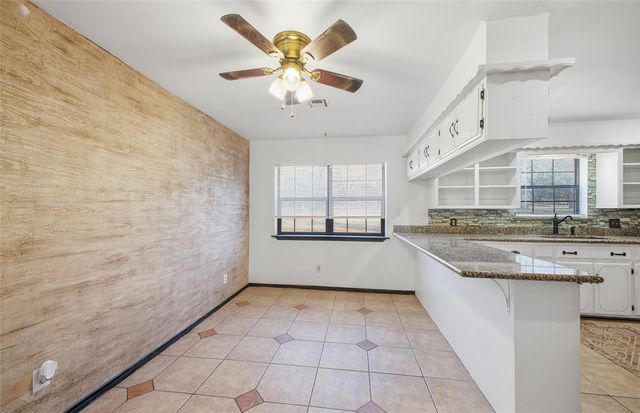 2140 Kimberlee Court, Norman, OK 73026