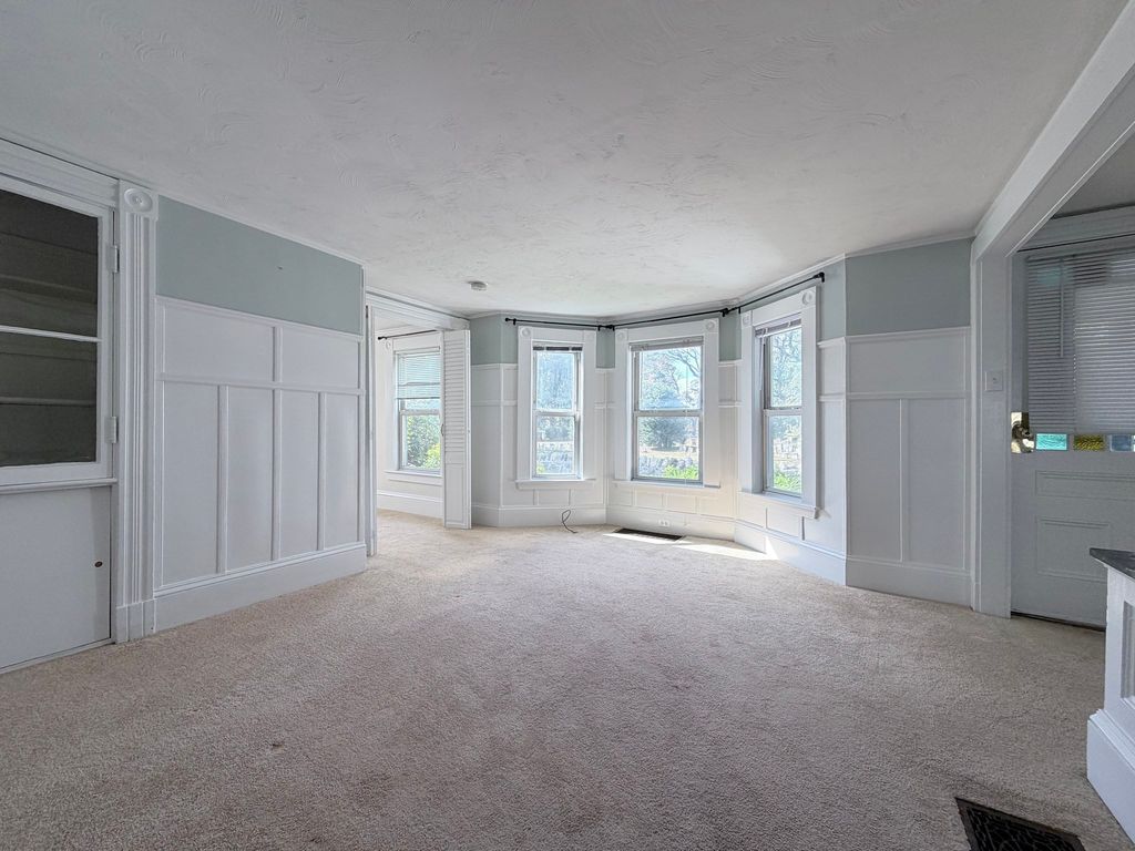 231 Forest St 231, Malden, MA 02148