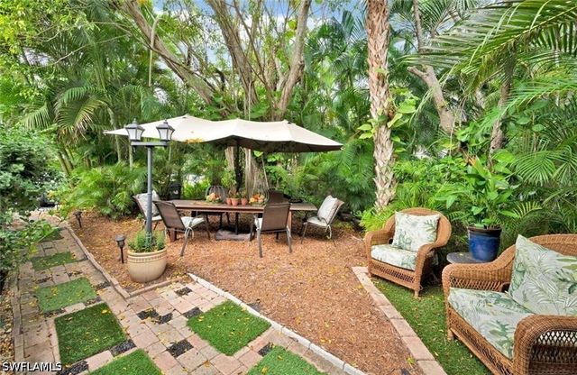1245 Solana RD, Naples, FL 34103