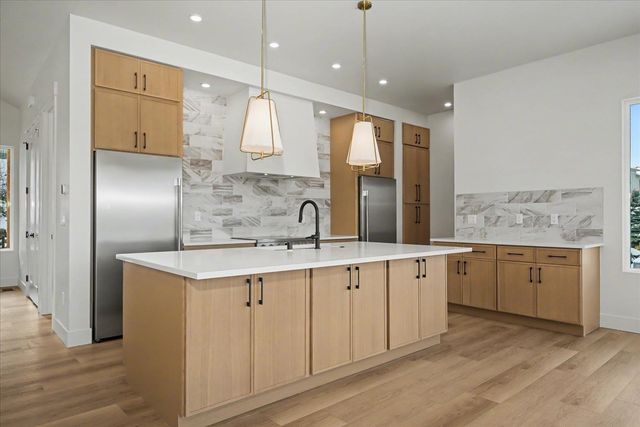 5112 S JORDAN Ln, Spokane, WA 99224