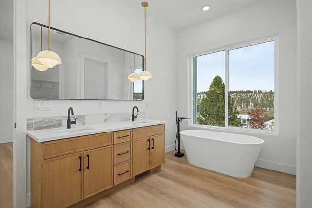 5112 S JORDAN Ln, Spokane, WA 99224