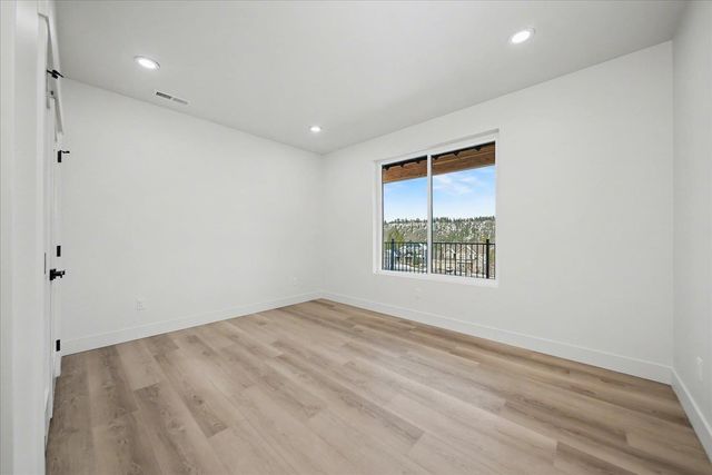 5112 S JORDAN Ln, Spokane, WA 99224