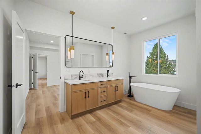 5112 S JORDAN Ln, Spokane, WA 99224