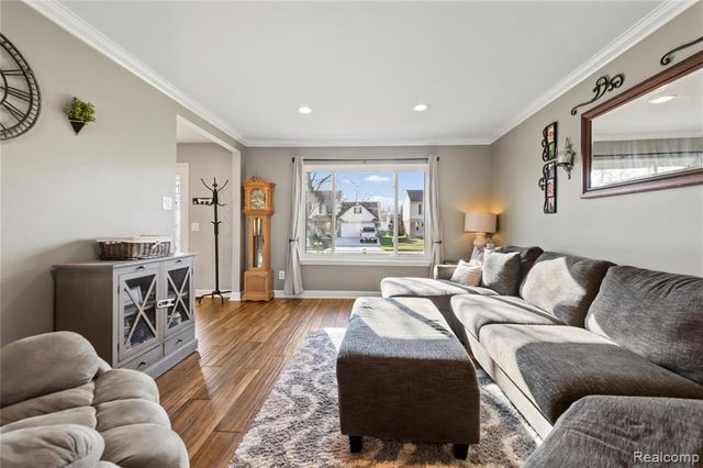 22303 Knollwood Drive, Flat Rock, MI 48134