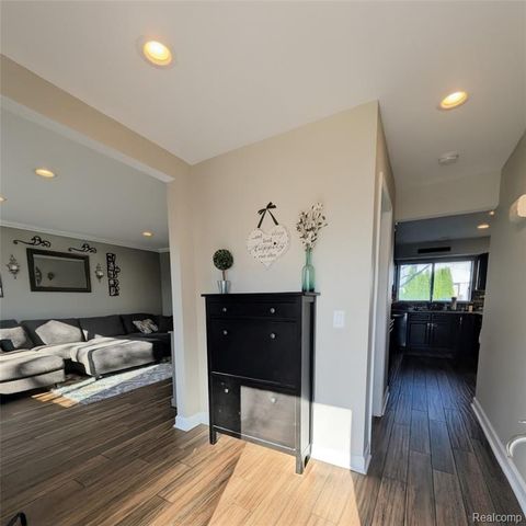 22303 Knollwood Drive, Flat Rock, MI 48134