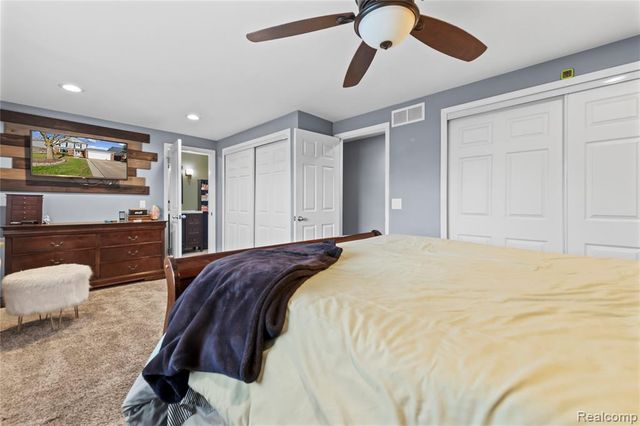 22303 Knollwood Drive, Flat Rock, MI 48134