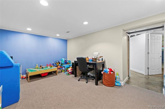 22303 Knollwood Drive, Flat Rock, MI 48134