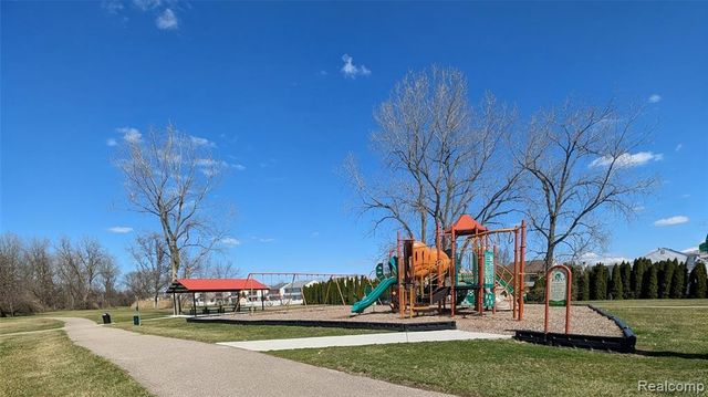 22303 Knollwood Drive, Flat Rock, MI 48134