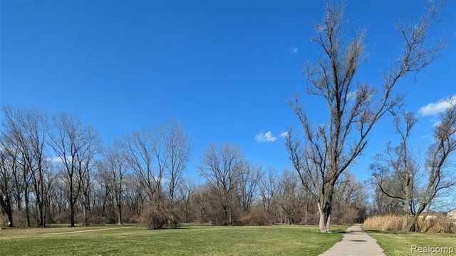 22303 Knollwood Drive, Flat Rock, MI 48134