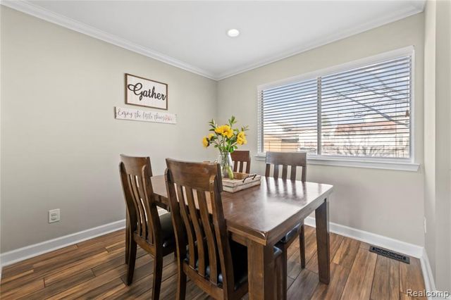 22303 Knollwood Drive, Flat Rock, MI 48134