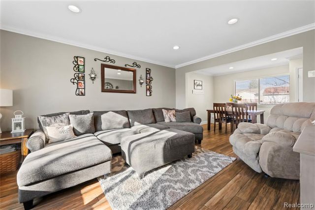 22303 Knollwood Drive, Flat Rock, MI 48134