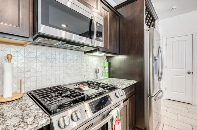 1811 RITZY LOU Place, El Paso, TX 79928