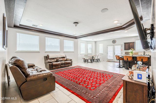 1811 RITZY LOU Place, El Paso, TX 79928