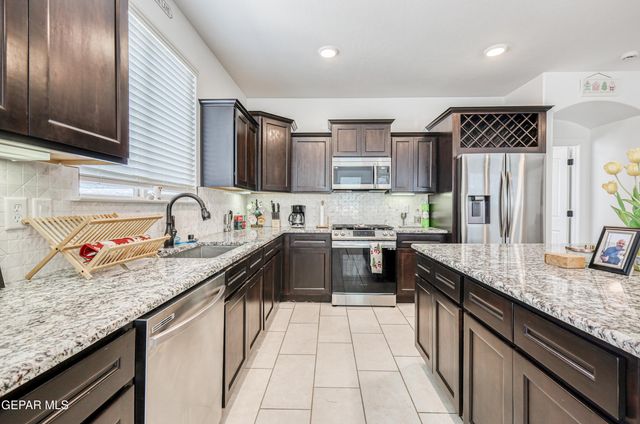 1811 RITZY LOU Place, El Paso, TX 79928