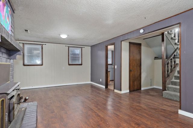 2516 W Blackburn Drive, Springfield, MO 65807