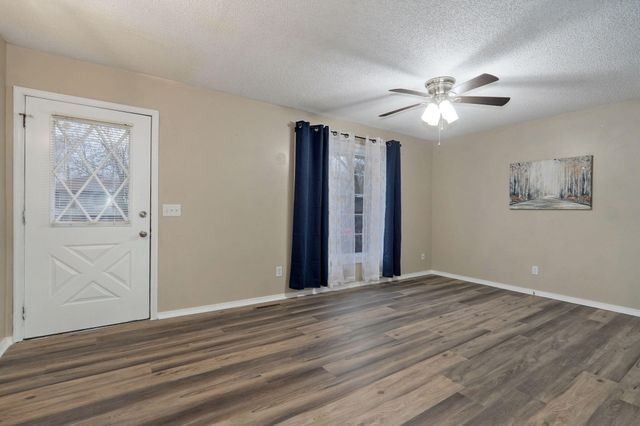 2516 W Blackburn Drive, Springfield, MO 65807