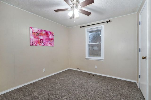2516 W Blackburn Drive, Springfield, MO 65807
