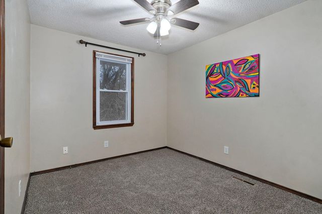 2516 W Blackburn Drive, Springfield, MO 65807