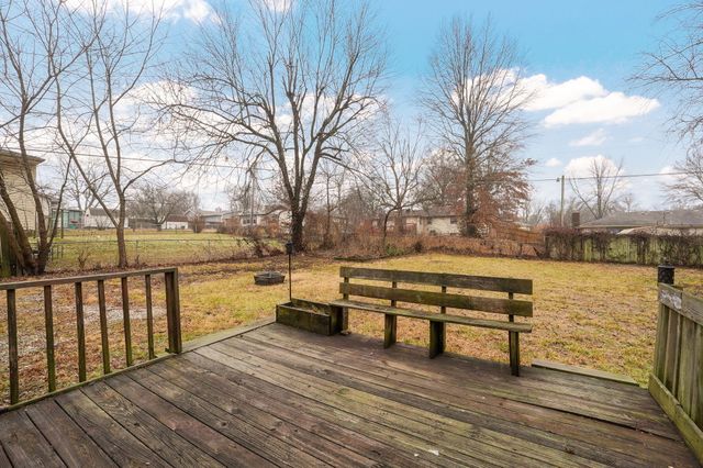 2516 W Blackburn Drive, Springfield, MO 65807