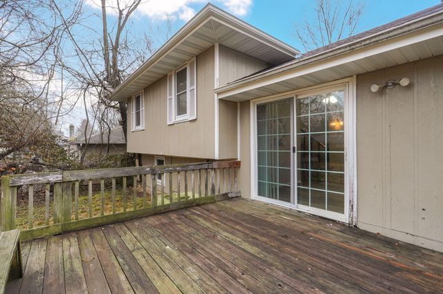 2516 W Blackburn Drive, Springfield, MO 65807