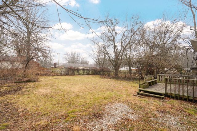 2516 W Blackburn Drive, Springfield, MO 65807