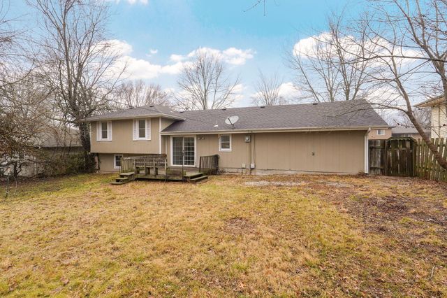 2516 W Blackburn Drive, Springfield, MO 65807