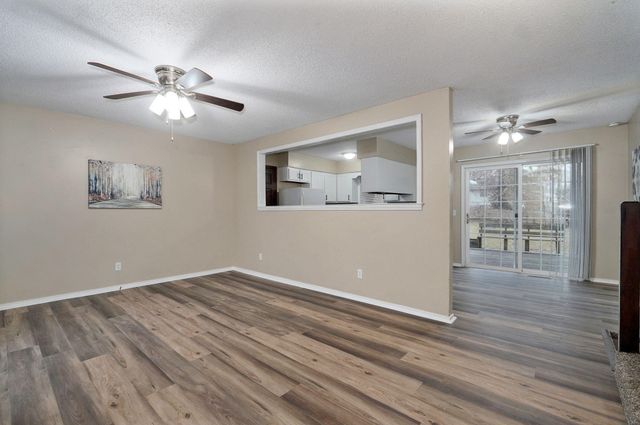 2516 W Blackburn Drive, Springfield, MO 65807