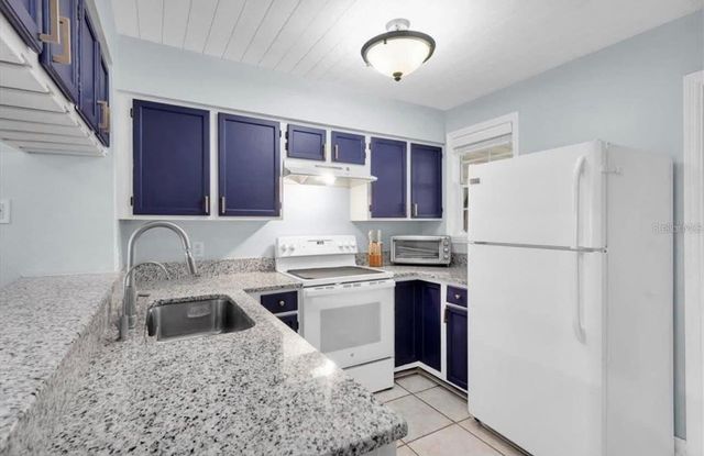 11338 STRATTON PARK DRIVE, Temple Terrace, FL 33617
