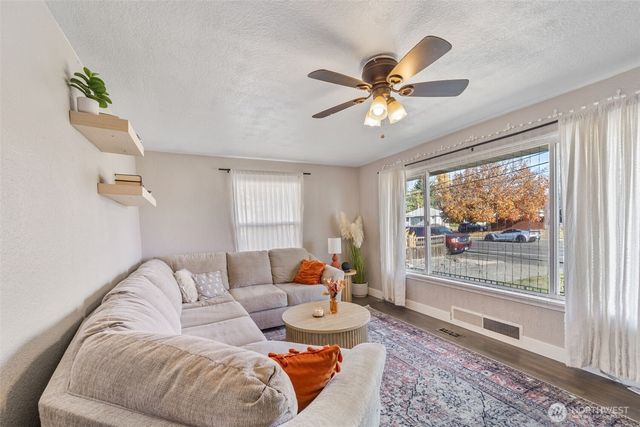 123 N Roosevelt Street, Walla Walla, WA 99362