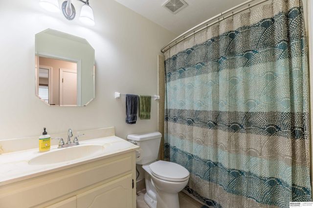 4973 S 147th Street, Omaha, NE 68137