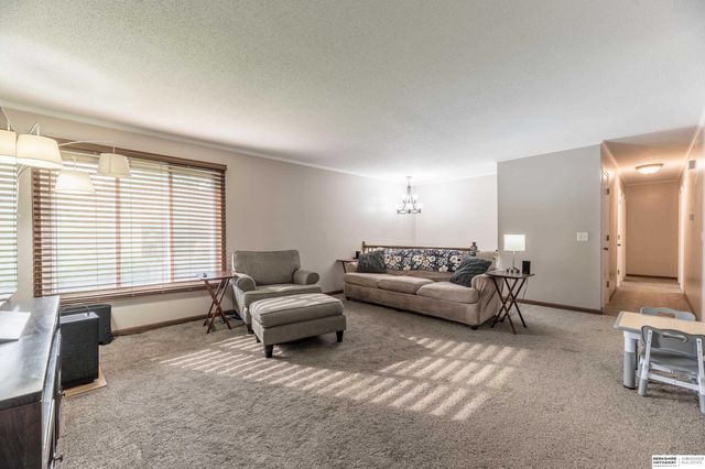 4973 S 147th Street, Omaha, NE 68137