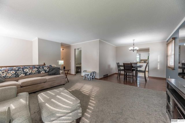 4973 S 147th Street, Omaha, NE 68137