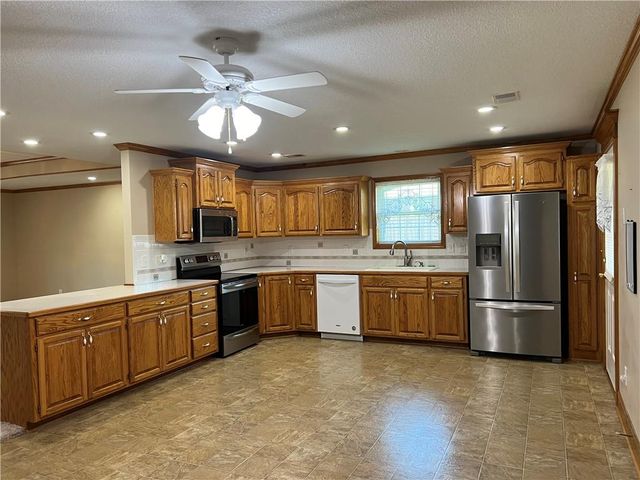 610 S Connor Street, Odessa, MO 64076