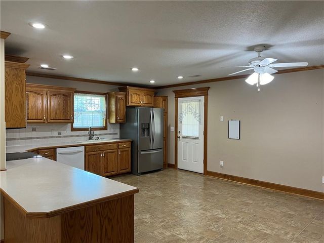 610 S Connor Street, Odessa, MO 64076