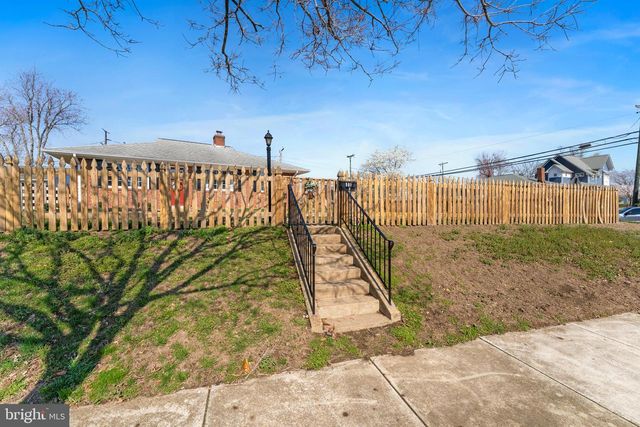 501 HANSON AVE, Fredericksburg, VA 22401