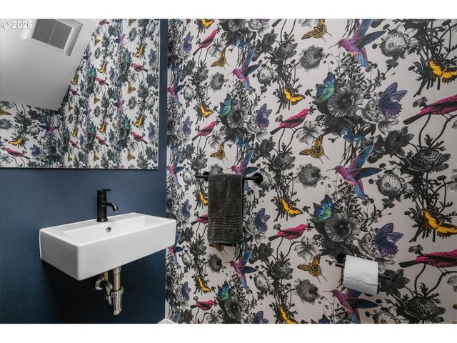 7168 N VANCOUVER Ave, Portland, OR 97217