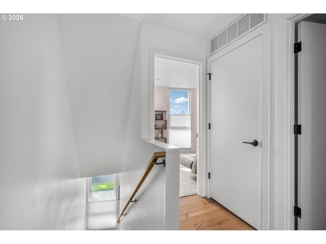 7168 N VANCOUVER Ave, Portland, OR 97217