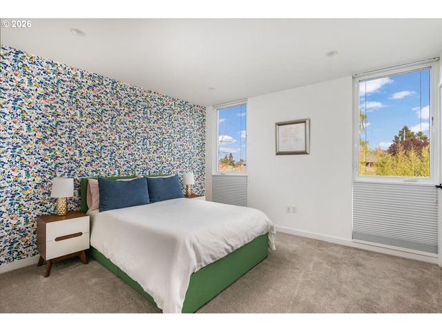 7168 N VANCOUVER Ave, Portland, OR 97217