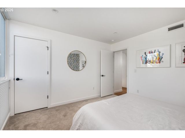 7168 N VANCOUVER Ave, Portland, OR 97217