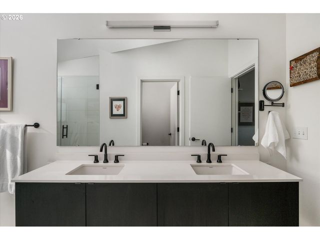 7168 N VANCOUVER Ave, Portland, OR 97217