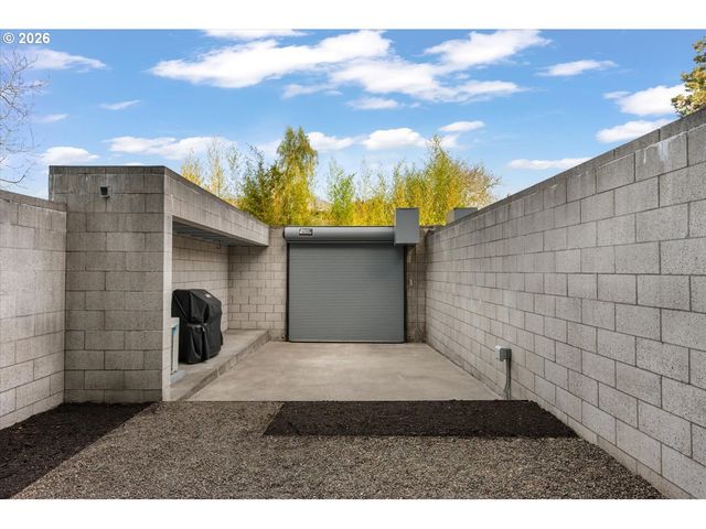 7168 N VANCOUVER Ave, Portland, OR 97217