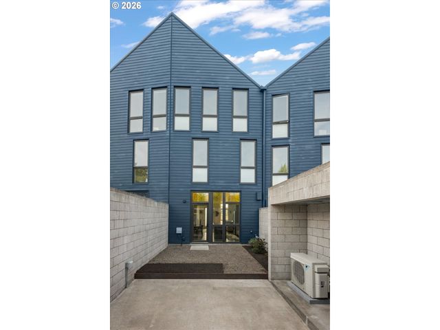 7168 N VANCOUVER Ave, Portland, OR 97217