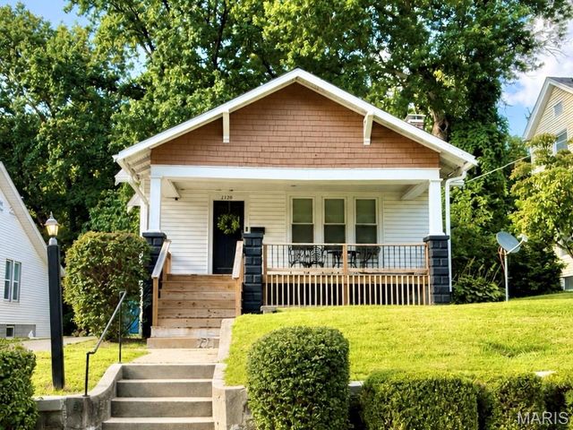 2320 Sanford Avenue, Alton, IL 62002