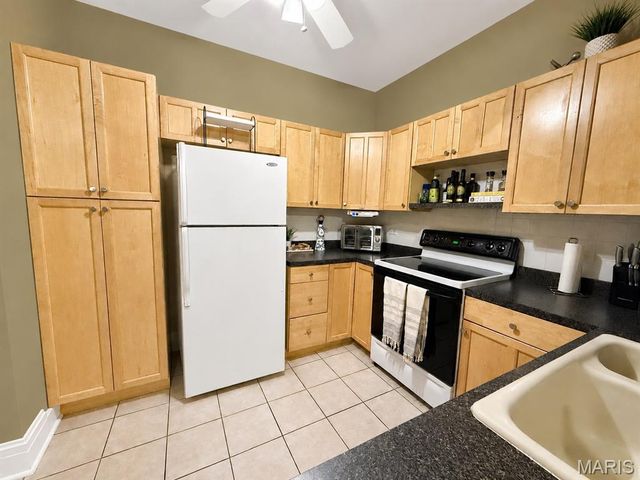 2320 Sanford Avenue, Alton, IL 62002